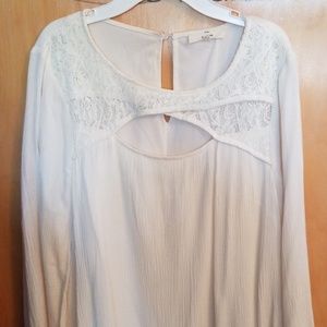 Cream long sleeved dress. Size large.